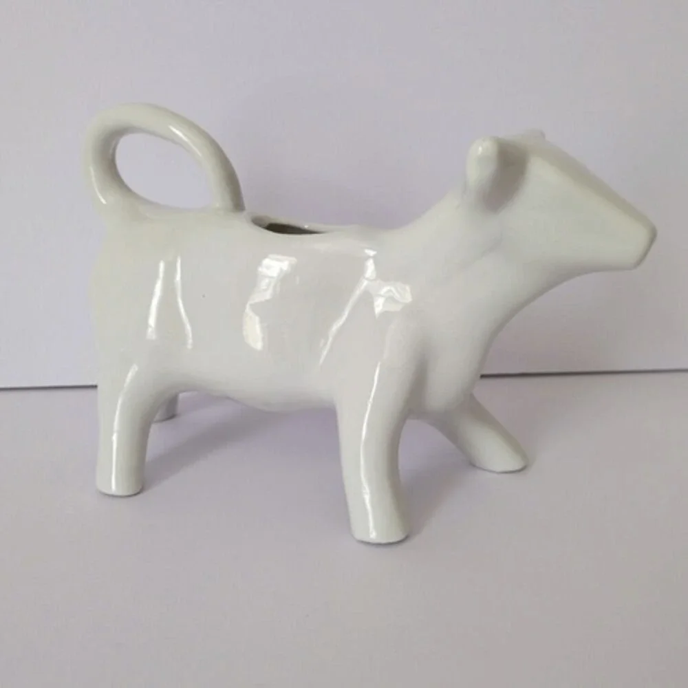 Porcelain‎ Cow Creamer White 4 oz Pitcher